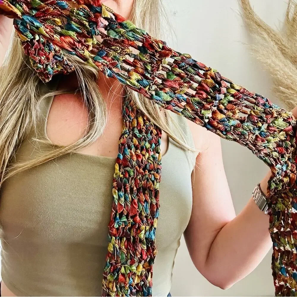 VINTAGE Gold Blue Tassel Texture Knit Yarn Multi Red Strand Scarf Cloth Bib Wrap